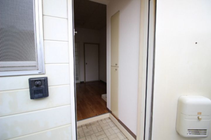 メゾン浜野A棟の玄関