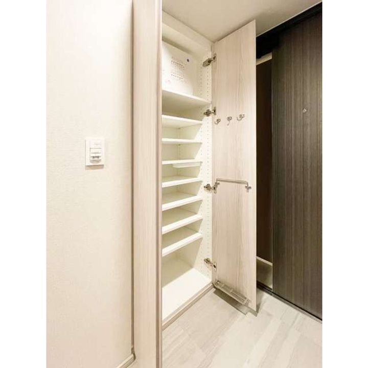 Brillia ist 新御徒町の内装