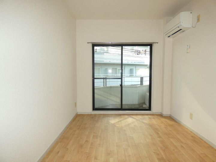 ベルシティ銀杏町の居間