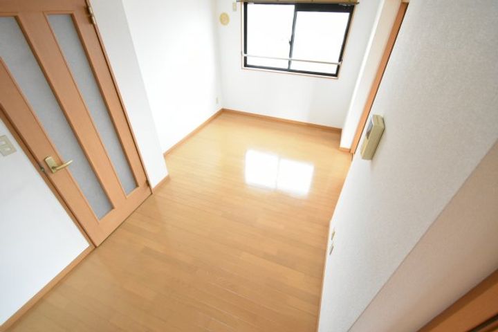 群馬県高崎市日高町(アパート)の賃貸物件の居間