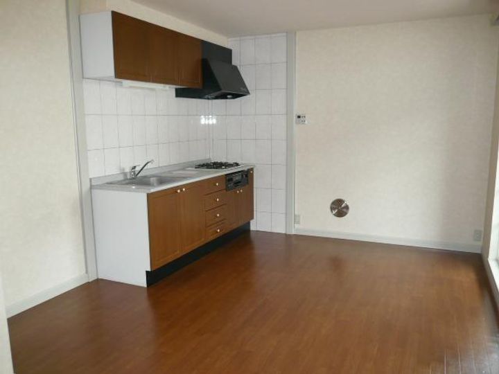 神奈川県平塚市寺田縄(アパート)の賃貸物件の居間