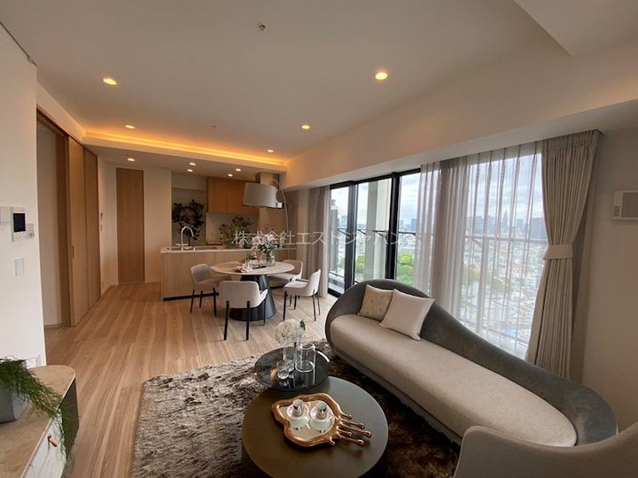 リビオレジデンス西麻布の居間