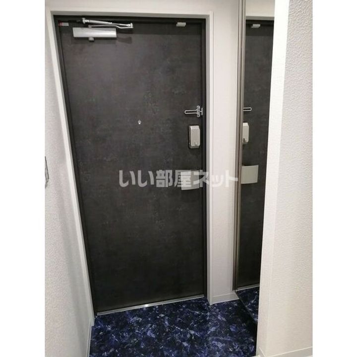 エヌエムキャトフヴァンの玄関