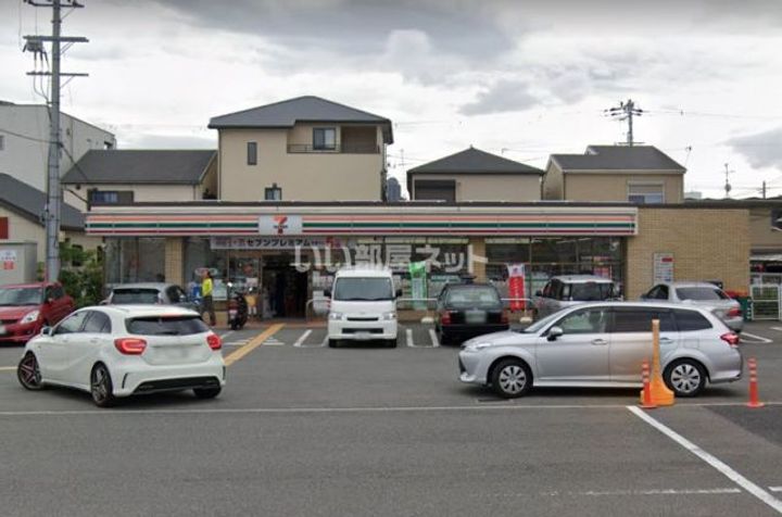 エヌエムキャトフヴァンの周辺