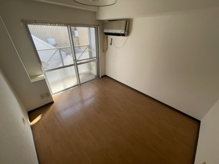 サンシャトルの内装