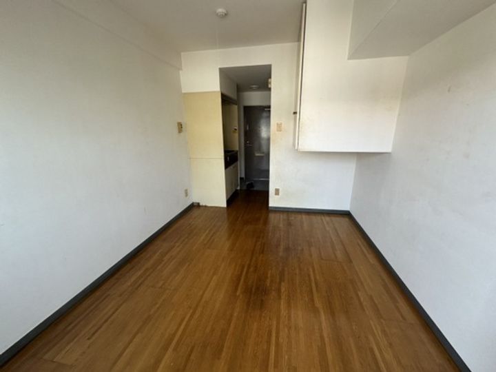 サンシャトルの居間