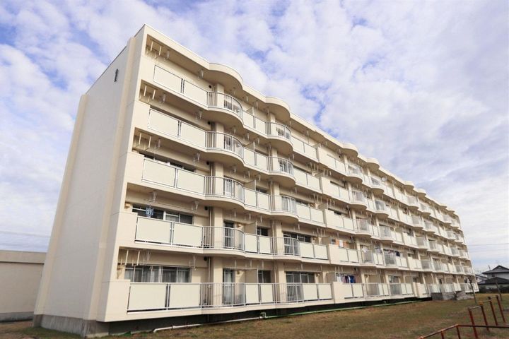 岩手県花巻市南万丁目(マンション)の賃貸物件の外観