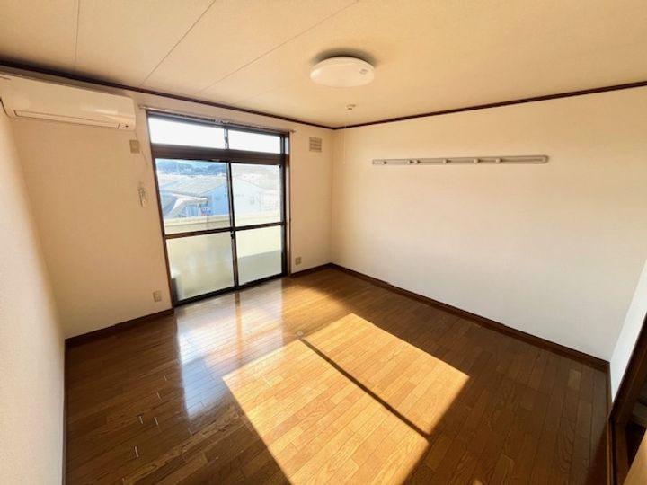 ペアシティ井手Aの居間