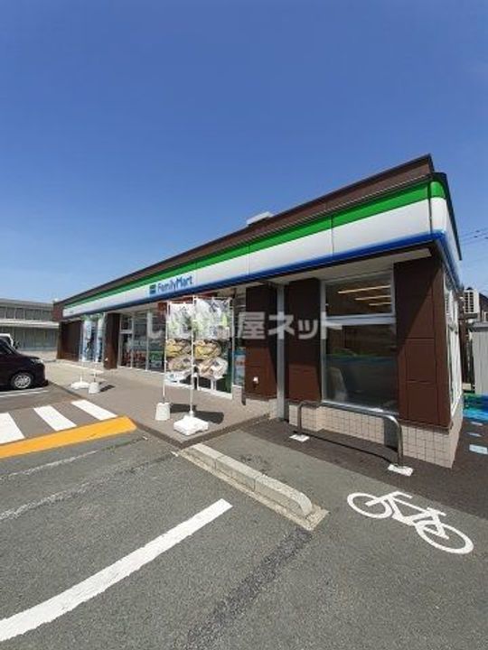 ブルーリサイアの周辺
