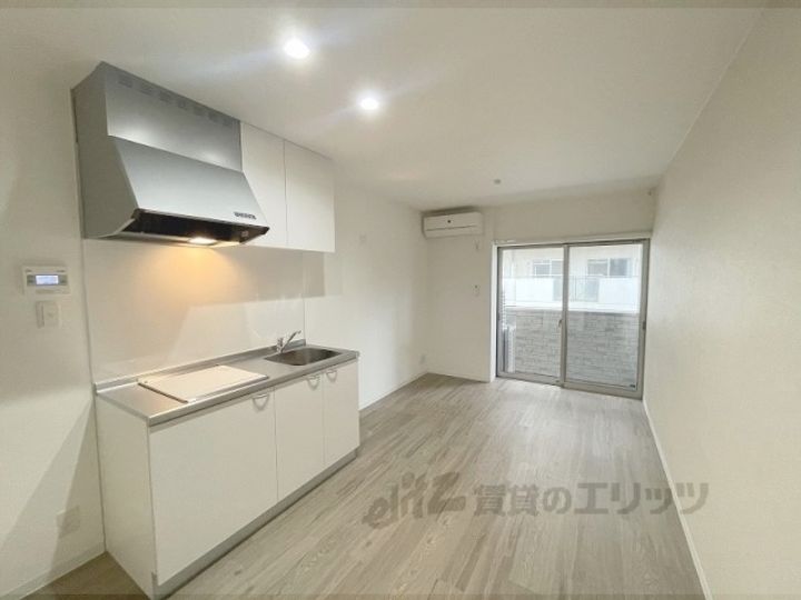 アート徳庵の居間