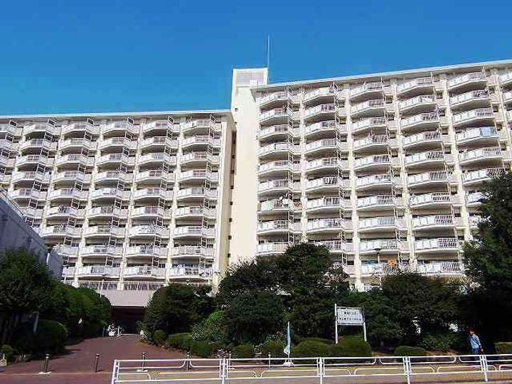 市ヶ尾プラーザビルの外観