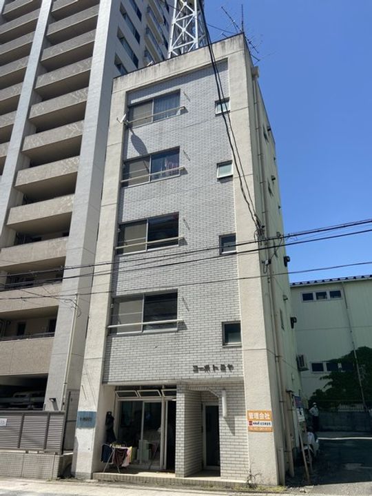 コーポトミヤの外観