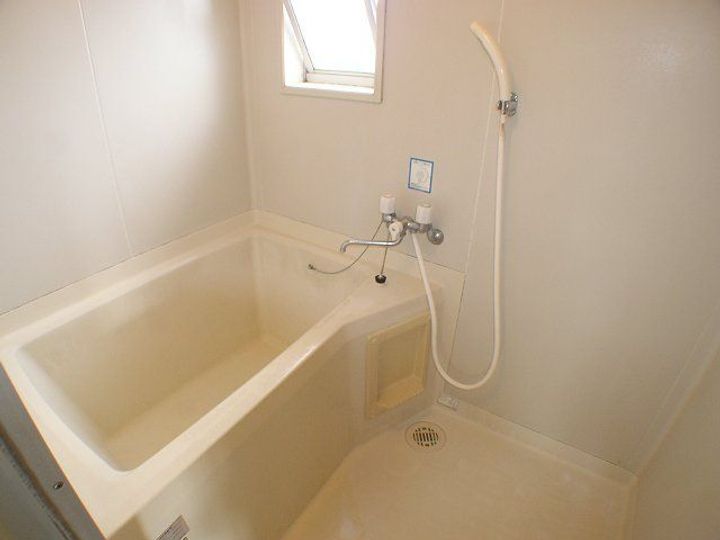 ラフォーレ原田Aの風呂