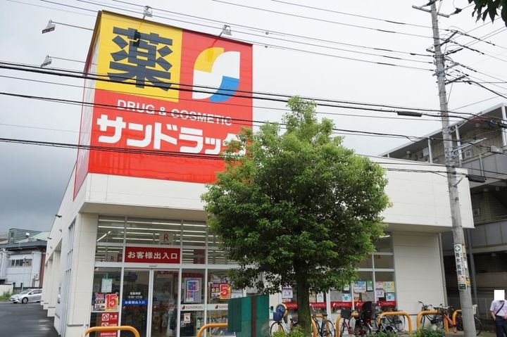 スプレンドコートの周辺