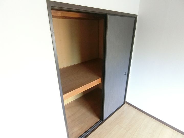 メゾンIIB Iの内装