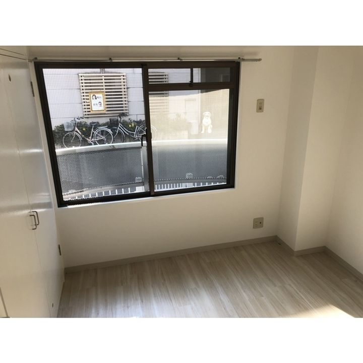 成起マンションの居間