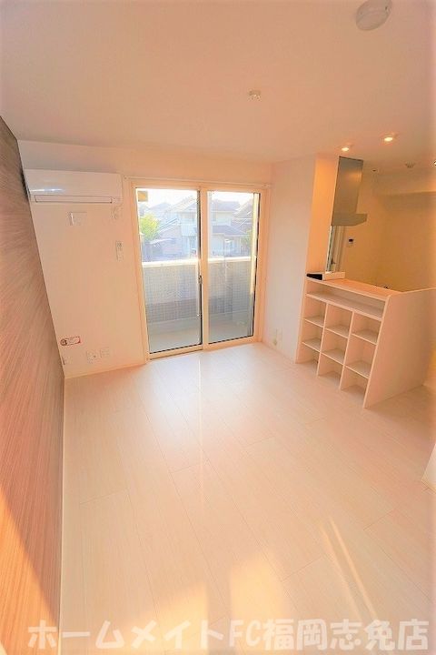 福岡県糟屋郡粕屋町原町5(アパート)の賃貸物件の居間