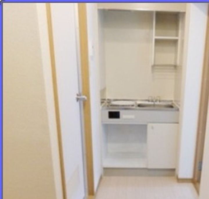 キャトルセゾン東橋本の玄関