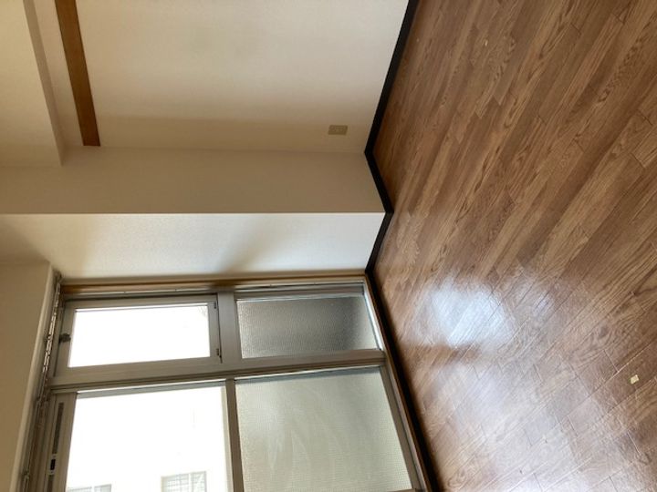 田島ビルの居間