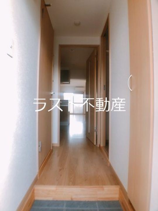 リバーヒルズの玄関