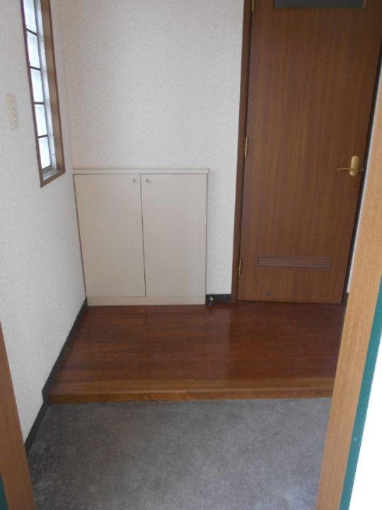 レジデンス一宮の玄関