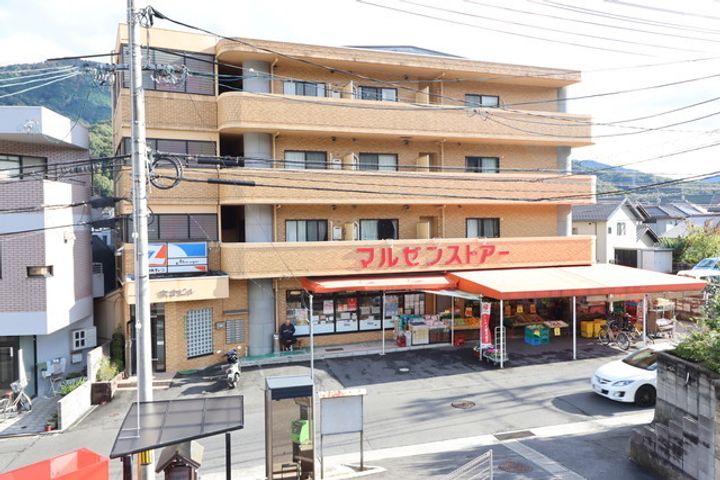 ヴィラージュ西本の周辺