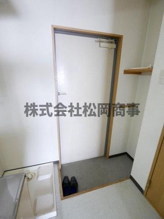 京都府京都市下京区西七条南西野町(マンション)の賃貸物件の玄関