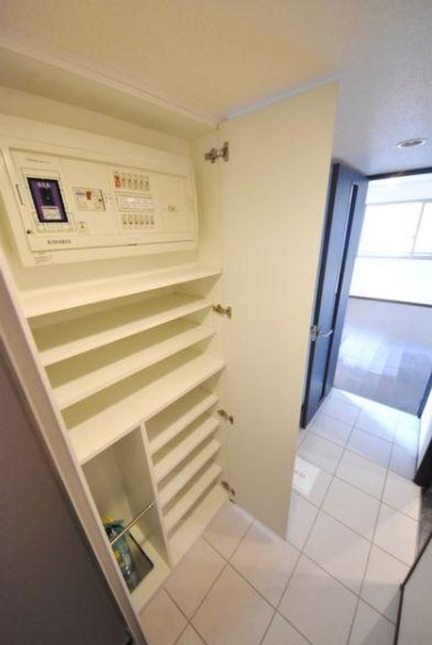 東京都中央区八丁堀4の賃貸マンションの内装