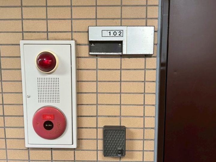 プレール横浜山手の玄関