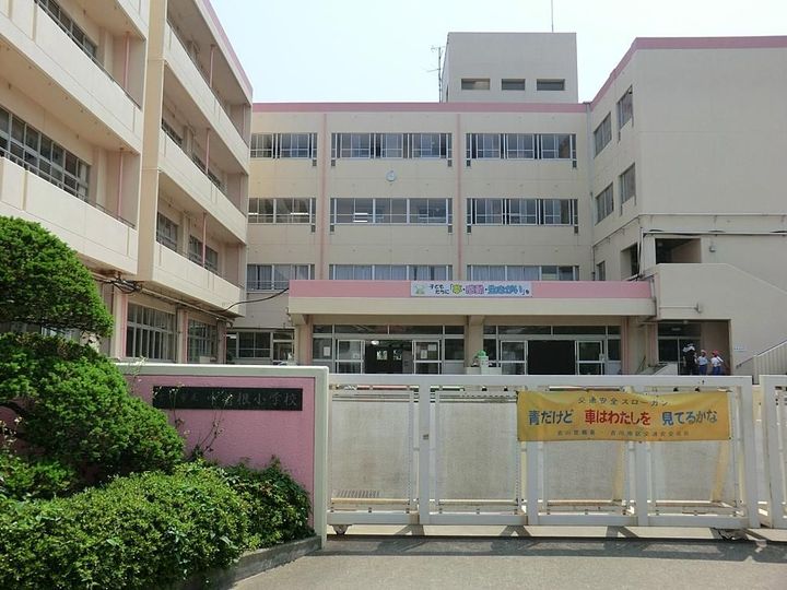 埼玉県吉川市美南2(一戸建)の賃貸物件の周辺