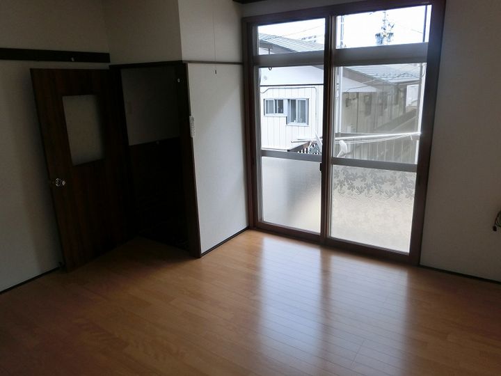宮城県仙台市青葉区川内三十人町(アパート)の賃貸物件の居間