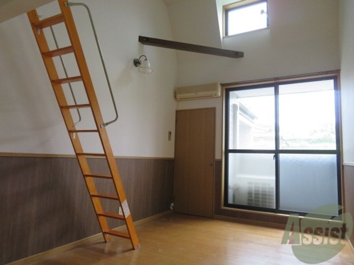 Roissy DECOの居間