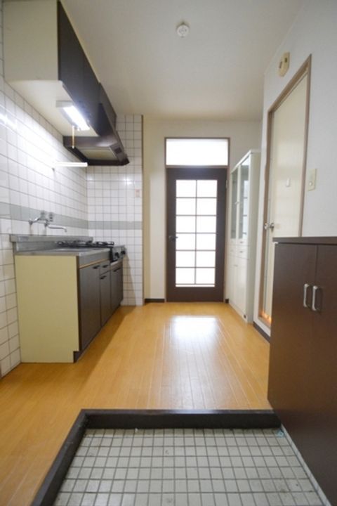 第一観ビルの玄関