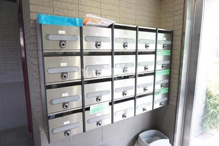 埼玉県川口市長蔵1(マンション)の賃貸物件の地図