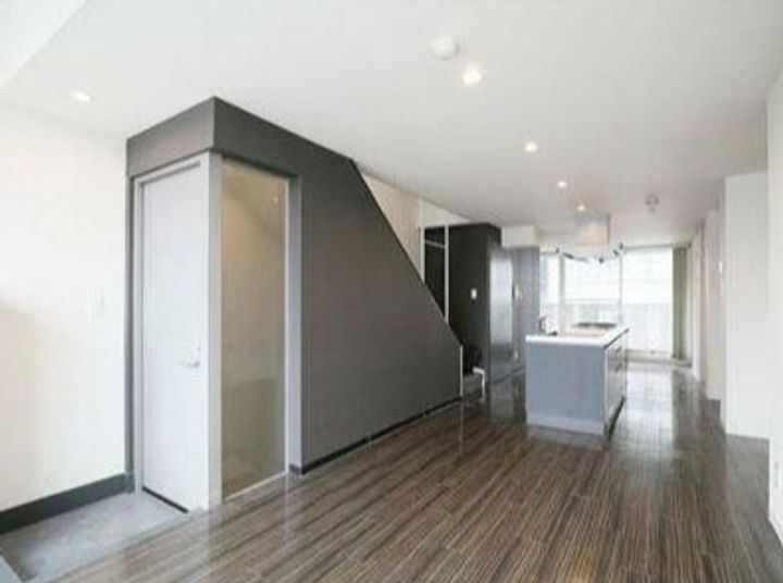 東京都港区元麻布3(マンション)の賃貸物件の居間