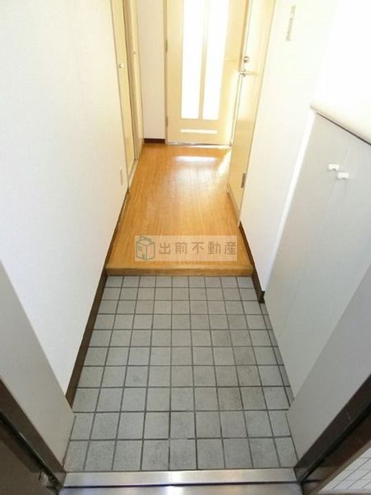 ドミシル池袋の玄関