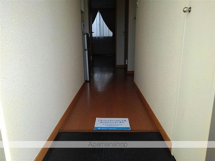 レオパレスるんるんの玄関