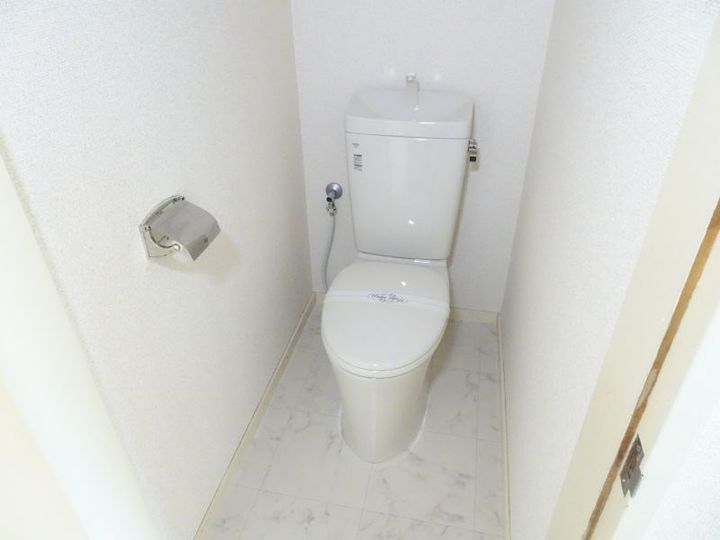 カームIIの内装