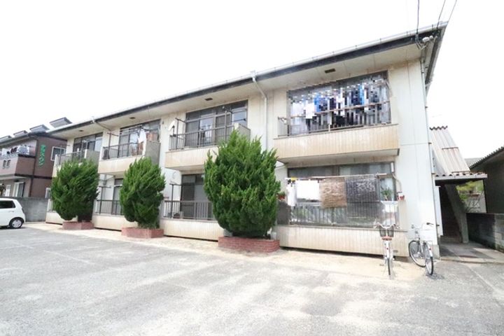 岡山県倉敷市沖新町の賃貸アパートの外観
