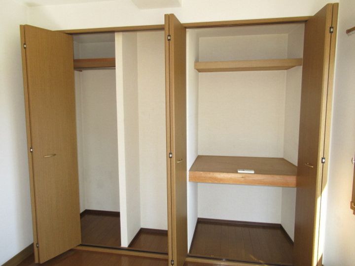 萩霞ビルの内装