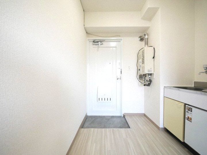 サンプラザ京橋の玄関