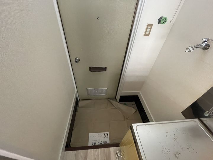 宮城県仙台市青葉区川内亀岡町(アパート)の賃貸物件の玄関