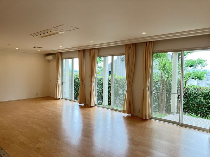 兵庫県芦屋市三条町(一戸建)の賃貸物件の居間