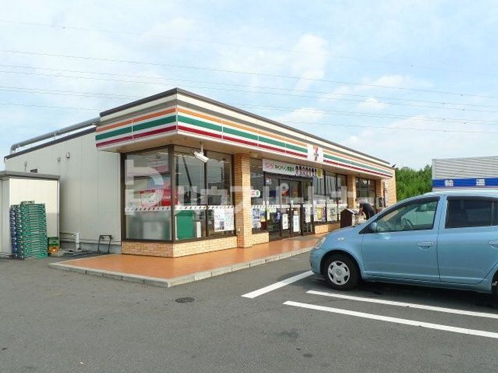 ラフレシールIIの周辺
