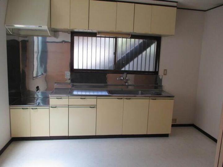 立川貸家のキッチン