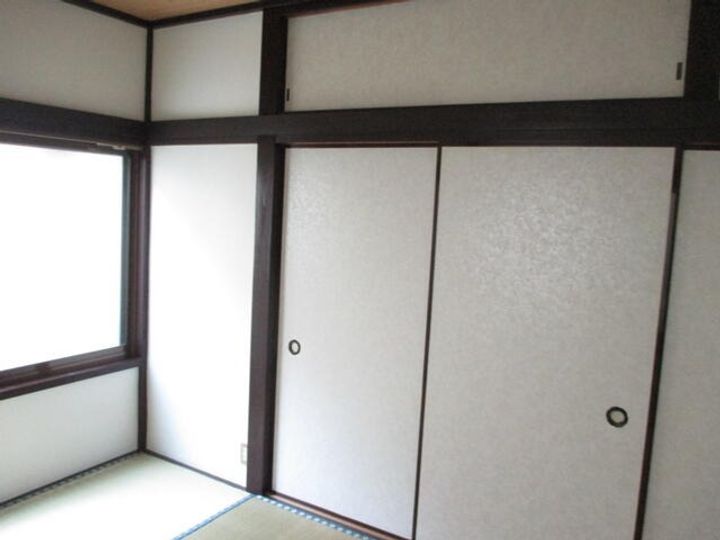 立川貸家の玄関