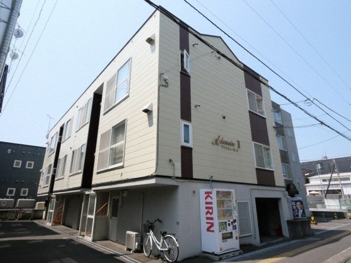 アドゥスィールIIの外観
