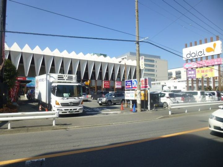 ヒルズ青山の周辺