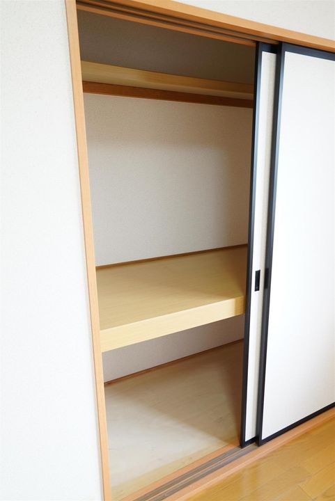 レピュート双月 Cの内装