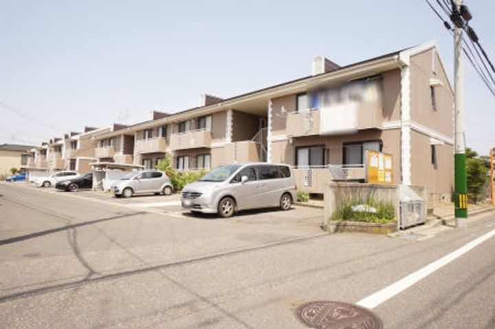 近江ロイヤルハイツ A202の外観